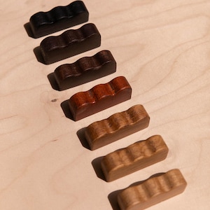 Wavy oak furniture knob image 4