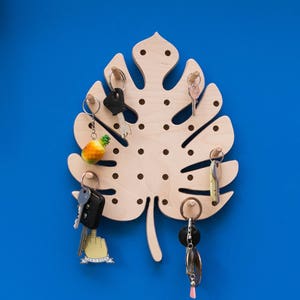 Monstera leaf pegboard image 4