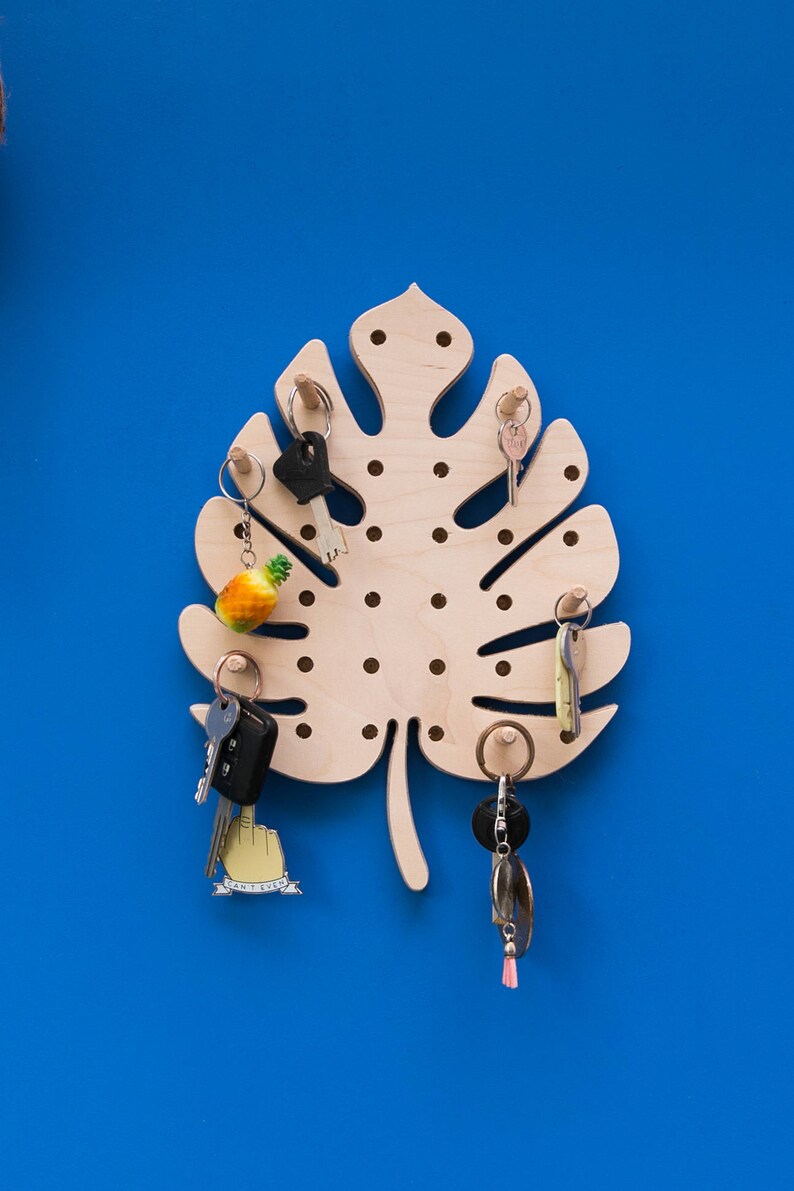 Monstera leaf pegboard image 4