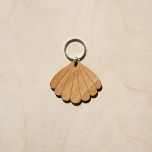 Wooden shell key ring image 3