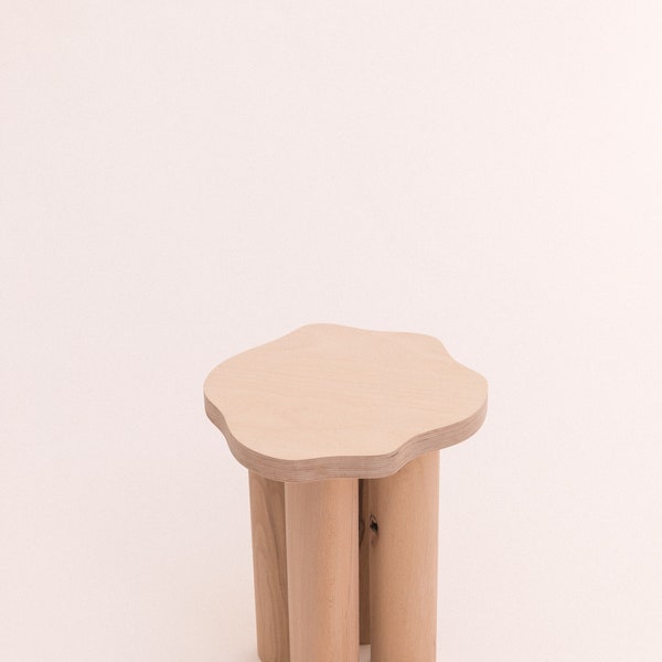 Table d'appoint ou tabouret Nenuphar forme organique