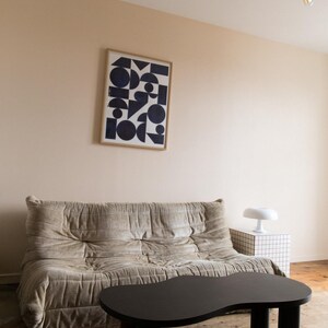 Wooden coffee table with organic shape and pretty curves HARICOT image 9