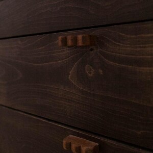 Wavy beech wood furniture knob image 4