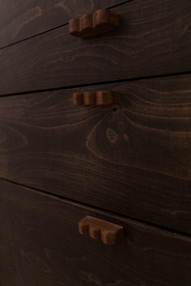 Wavy beech wood furniture knob image 4