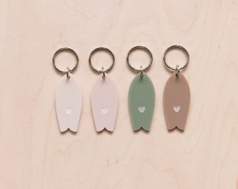 Keychain surfboard heart pattern nude colors