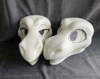 Toony dragon head base
