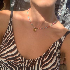 Colar de gargantilha com miçangas, colar de sereia colorido em forma de concha, colar de praia de verão