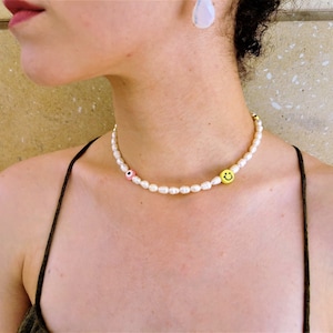 Smiley face pearl necklace, Smile face jewellery, Unisex Beaded Necklace, Freshwater Pearl Necklace, Pearl choker necklace, Summer Jewelry