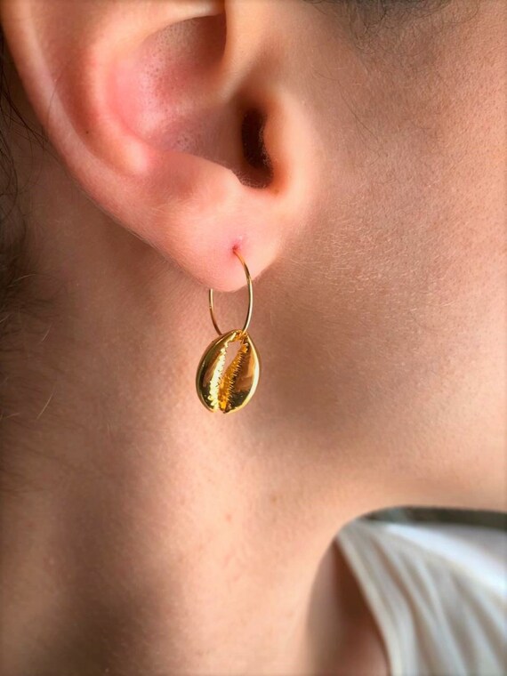 Cowrie Shell Earrings Gold Cowrie Hoop Earrings Seashell Earrings Shell Hoop Earring Charm Hoop Earrings Gold Hoop Earrings Shells Etsy Canada