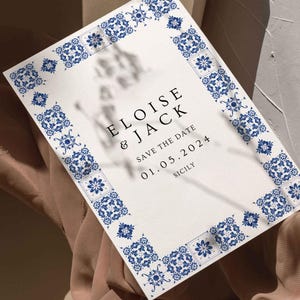 Tarjeta de invitación con azulejos sicilianos y plantilla digital / Eloise