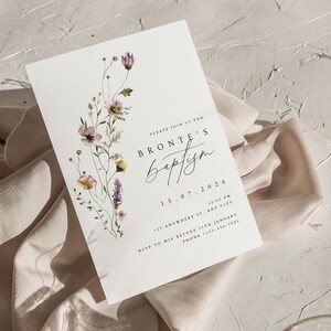 Invitación para bautizo/bautizo/día del nombre con flores de Bronte Meadow/texto digital/invitación de WhatsApp