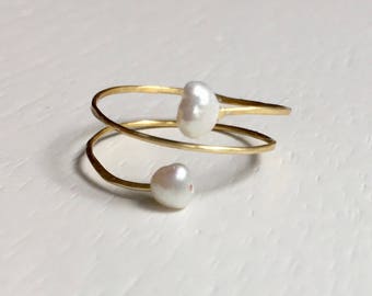 Pearl Cuff Ring / Triple Band Ring / Genuine Freshwater Pearl Unique Ring / Wire Wrapped Gold Ring / Birthday Gift for Her / Bridesmaid Gift