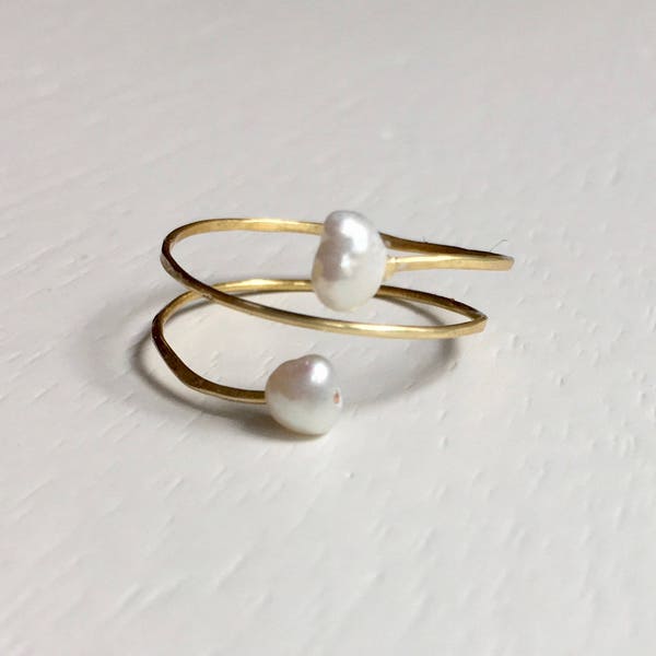 Pearl Cuff Ring / Triple Band Ring / Genuine Freshwater Pearl Unique Ring / Wire Wrapped Gold Ring / Birthday Gift for Her / Bridesmaid Gift