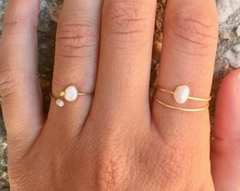 Dainty Pearl Ring Set / Freshwater Pearl Stacking Rings / Wire Wrapped Rings / Minimal Rings / Birthday Gift for Her /  Bridesmaid Gift