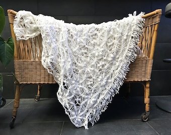 Splendid vintage white knitted blanket, french crochet throw, wedding bed cover, cosy interior, antique lace, 250 X 200 cm - France 40s