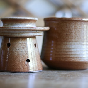 Vintage glazed sandstone butter keeper pot, earthenware dish pot, stoneware butter crock, french farmhouse, pottery - France 70s