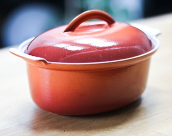 Vintage Enamelled Cast Iron Pan, Gradient Orange to Red Vintage Enamelled Cast Iron Pan, Gradient Orange to Red