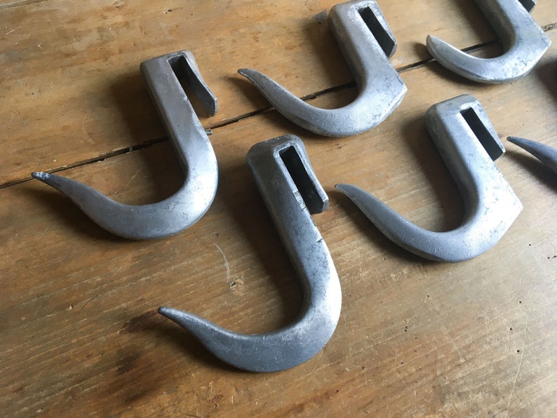 Vintage set of 6 rail hanging hooks in aluminium, butcher meat metal hooks, rustic kitchen, industrial deco, wall rack, hanger France 50s image 3