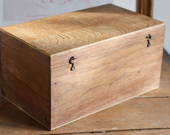 Französische Antik Holz Box mit 3 stapelbaren Trays für Sammlungen, große braune Box mit 2 Klappverschluß, Vorratsdose - Frankreich 1920