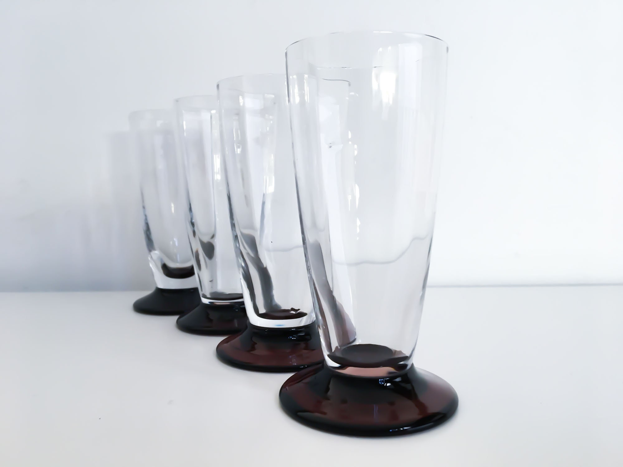 4 Verres Rétro/Tumblers Des Années 50, Base Aux Pieds Rouges Bordeaux - Français Stemgalsses en Verr