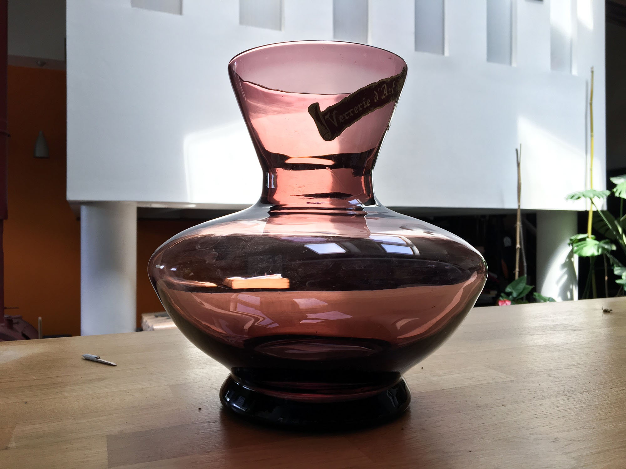 Pierre Schneider, Vase Vintage Français en Cristal Violet, Verre d'améthyste, Soufflé à La Main, Gra