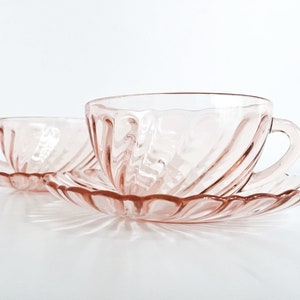 ARCOROC, set of 4 vintage pink coffee cups and saucers - Rosaline serie - Tea cup set - Art Deco / clear pink glass - Arcopal - France 60s
