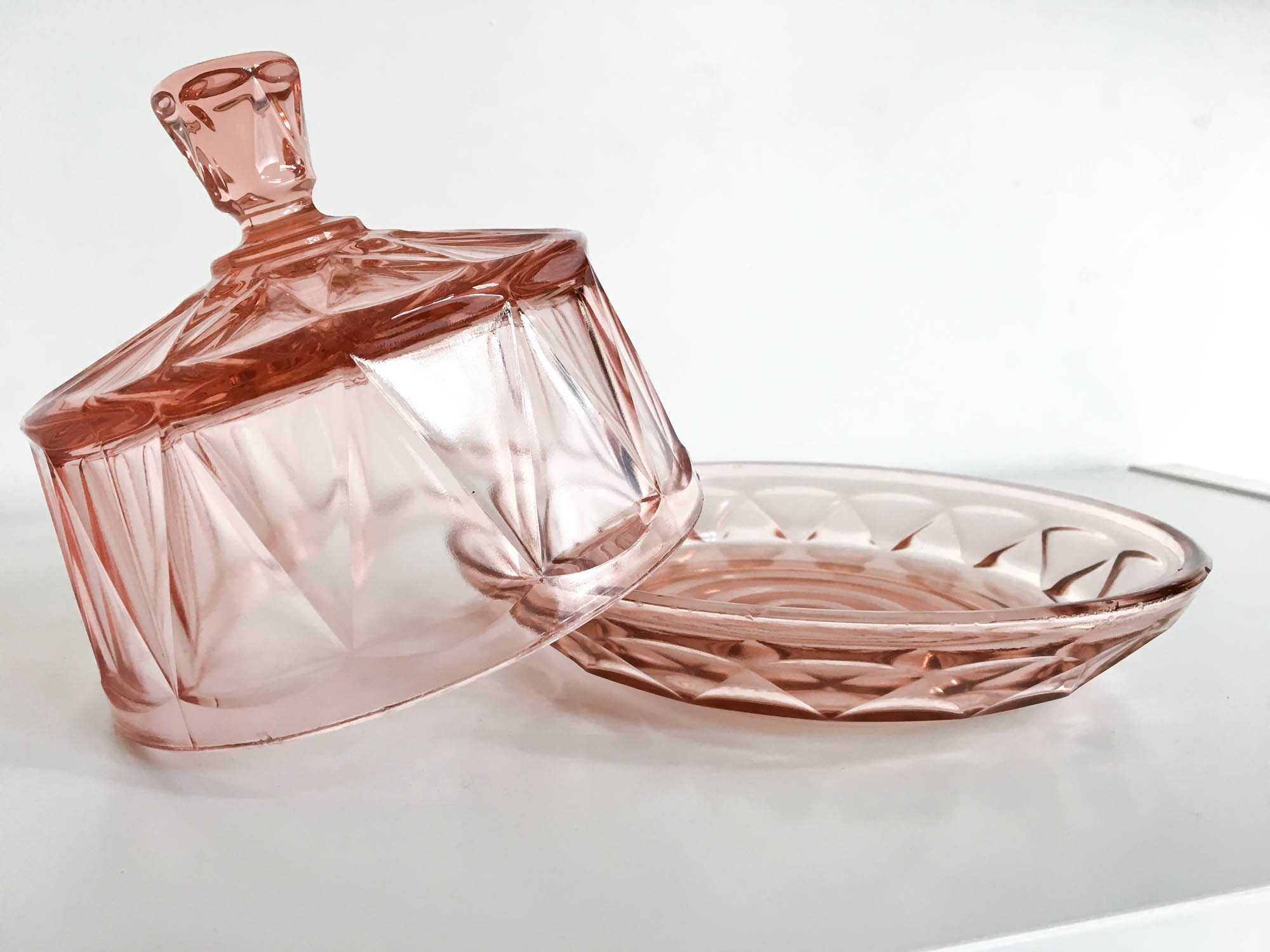 Dôme de Verre Rose Vintage et Assiette, Art Déco, Dôme à Facettes Pour Desserts, Fromage, Plat d'aff