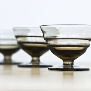 Set of 6 gorgeous vintage smoke glass small coupes, sherbet, cocktail cups, french dessert bowls, champagne cups, handblown - France 50s