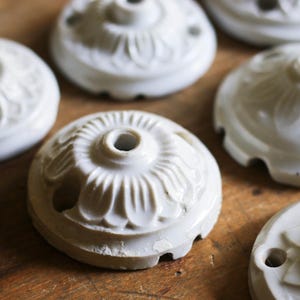 Vintage ceramic ceiling rose, porcelain cap, wire cover, old lighting supplies, electrical replacement - France 40s