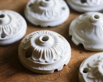Vintage ceramic ceiling rose, porcelain cap, wire cover, old lighting supplies, electrical replacement - France 40s