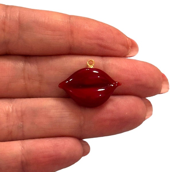 Hand Made Murano Glass Lip Charm with 24Kt Gold Plated Pin