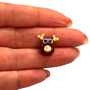 Hand Made Murano Glass Horizontal Hole Reindeer Charm
