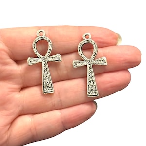 Antieke Verzilverde Ankh Bedels, 2 stuks in een verpakking