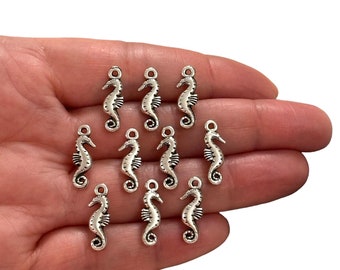 Antike versilberte Seepferdchen-Charms, Silber unter den Meeres-Charms, 10 Stück in einer Packung