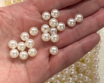 アイボリーカラー アクリルパール ラウンド 6 mm ビーズ 2 mm 穴付き 