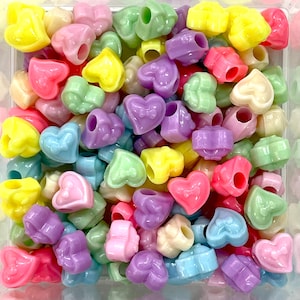Perles de cœur en acrylique, pack assorti de 50 gr, environ 95 perles