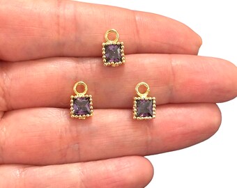 24Kt ゴールドメッキ スクエア アメジスト CZ チャーム、3 個入り