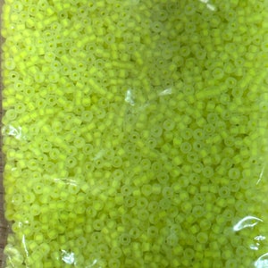 Preciosa  Seed Beads 8/0 Rocailles-Round Hole-100 Gr, 08786 Crystal Neon Yellow Lined