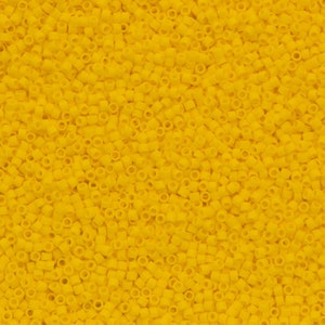 Miyuki Delica Pärlor, Miyuki Delica 11/0 DB1582 Matte Opaque Canary, 5 Gr Pack