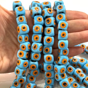 伝統的なトルコの職人による手作りのキューブ型 4 面イーブルアイ ガラス ビーズ、大きな穴のガラス ビーズ、1 パックに 5 個のビーズ