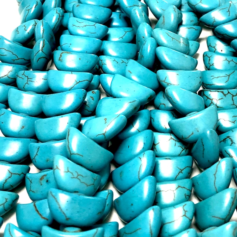 39 Beads Turquoise Howlite Fish Tail Beads 18x10mm Fish Tail Shaped Howlite Beads