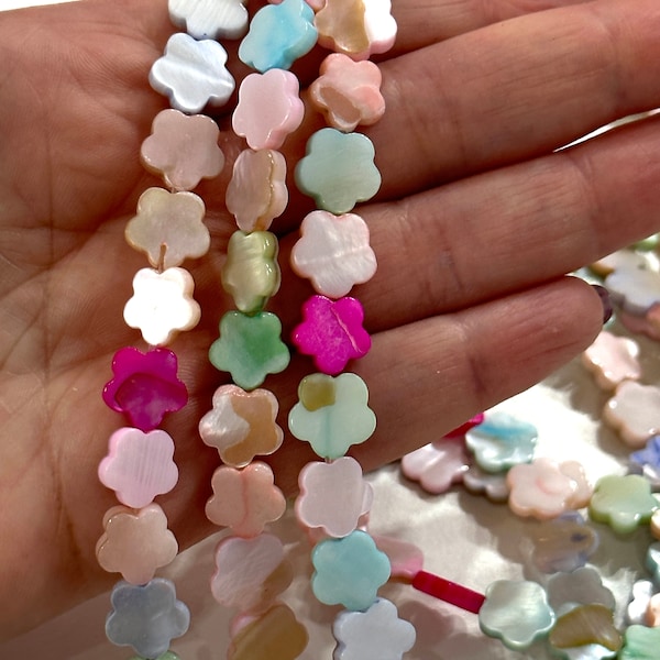 Fleur en nacre, perles de 10 mm, fleur de couleur pastel, rang de 40 perles