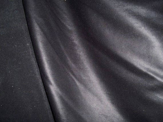 tissu skai ou simili cuir avec coutures col marron foncé vente au demi metre