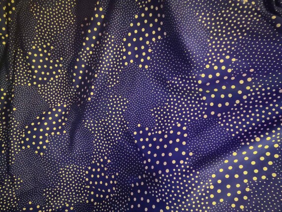 Tissu Matelasse Bleu Roi Pois Blancs Vente Au Metre Etsy Tissu Matelasse Bleu Roi Pois Blancs Vente Au Metre Etsy