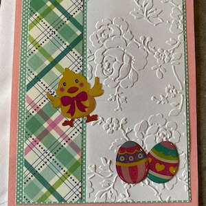 Carte fleurs embossées et poussin de Pâques sans texte