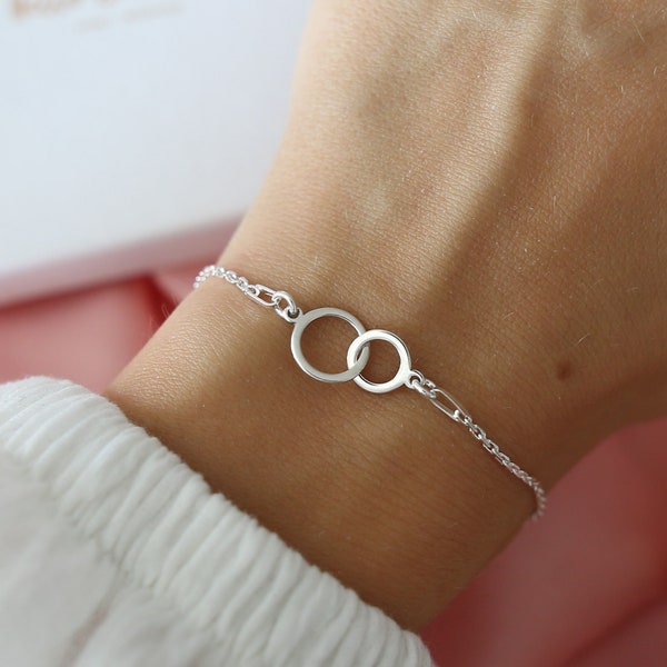 Linked Circle Silver Bracelet | Interlocking Circle Bracelet | Infinity Circle Bracelet | Friendship Bracelet | Double Circle Bracelet |