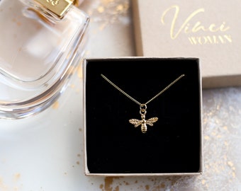 Bee Necklace, Tiny Gold Bumble Bee Necklace, Dainty Bee Jewelry, Bridesmaid Necklace, Honey Bee Gift Idea, Bee Pendant, Cute Bee Charm