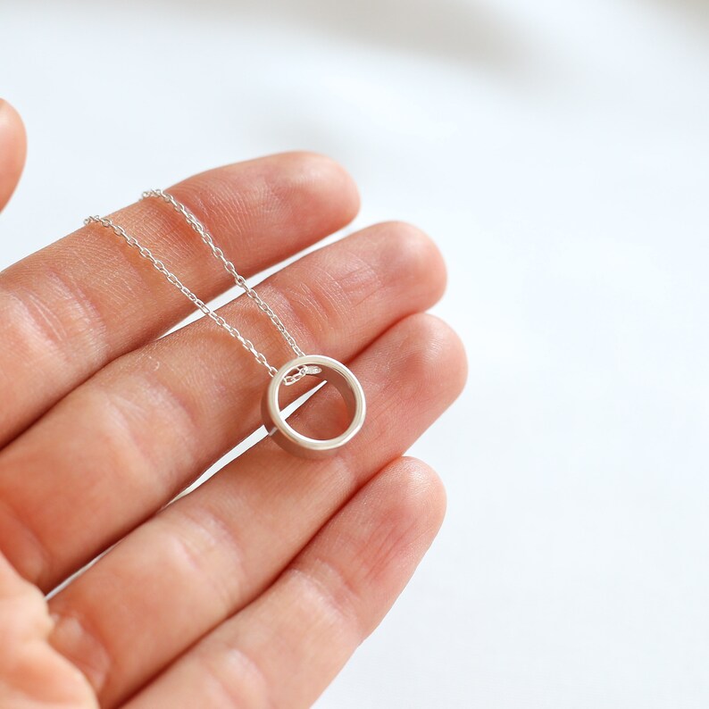 Infinity Sister Gift Infinity Necklace Eternity Necklace Interlocking Circle Necklace Gift For Her Silver Karma Necklace Karma Jewelry