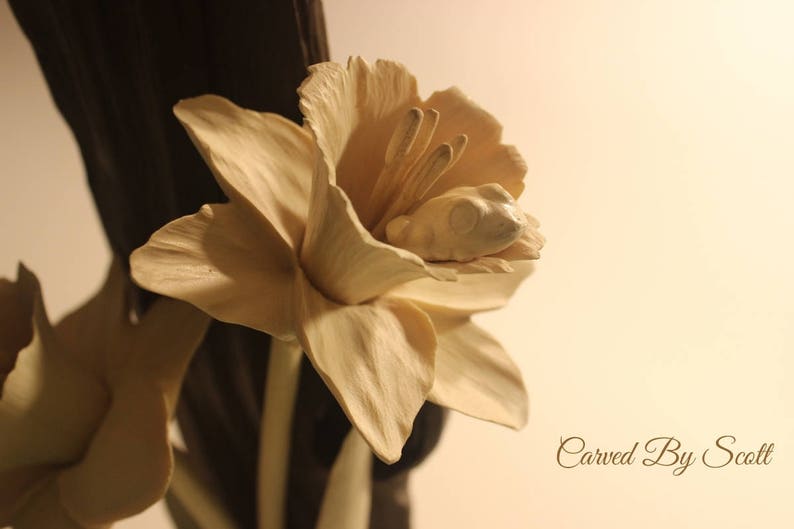 CUSTOM CARVED FLOWERS Wood Daffodils Daffodil Sculpture | Etsy