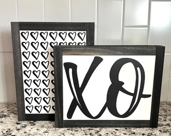 9x7 / Set of 2 Valentine’s Day Minis / Layering Sign Duo / Heart Decor / Hugs and Kisses / XO / Home Decor / Modern Farmhouse